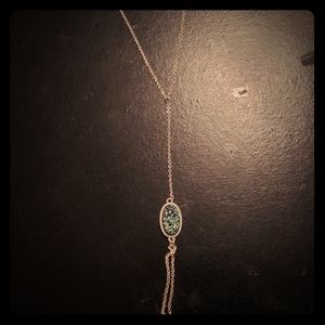 Silver anklet w/ toe extended embellishment